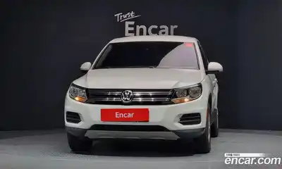 Volkswagen Tiguan 2012 2.0 Автомат в Москве № 175290, миниатюра 3