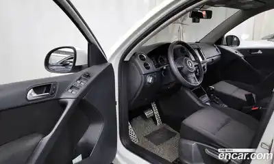 Volkswagen Tiguan 2012 2.0 Автомат в Москве № 175290, миниатюра 10