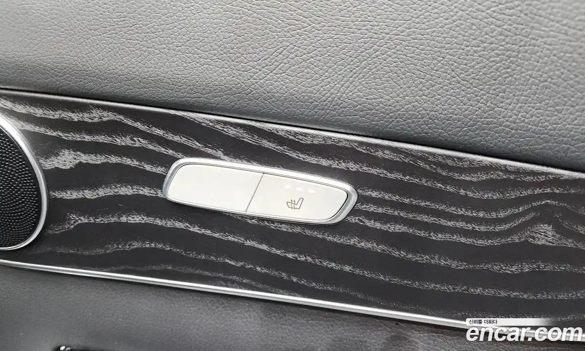 Mercedes-Benz GLC-Class 2019 2.0 Автомат в Москве № 191778, фото 19