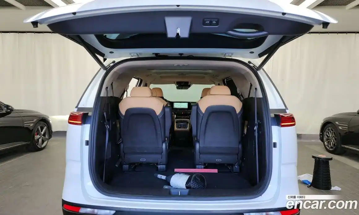 Kia Canival 2023 2.2 Автомат в Москве № 194732, фото 20