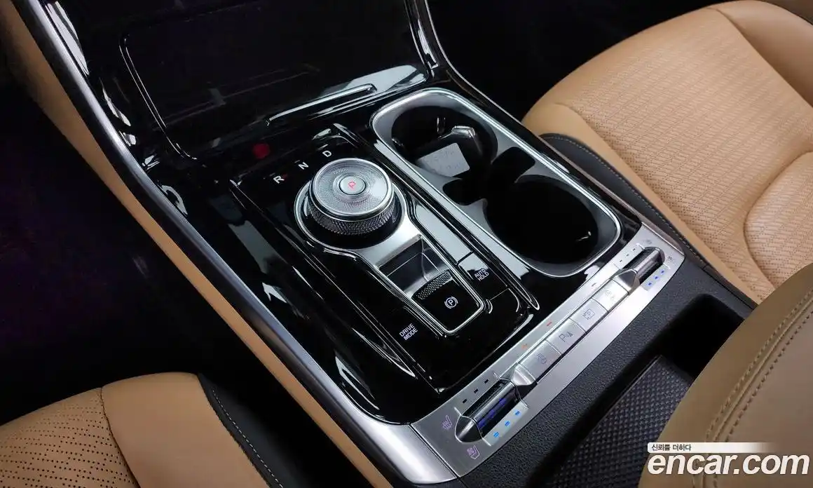 Kia Canival 2023 2.2 Автомат в Москве № 194732, фото 9