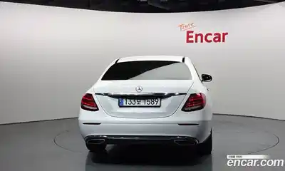 Mercedes-Benz E-Class 2019 2.0 Автомат в Москве № 195535, миниатюра 4
