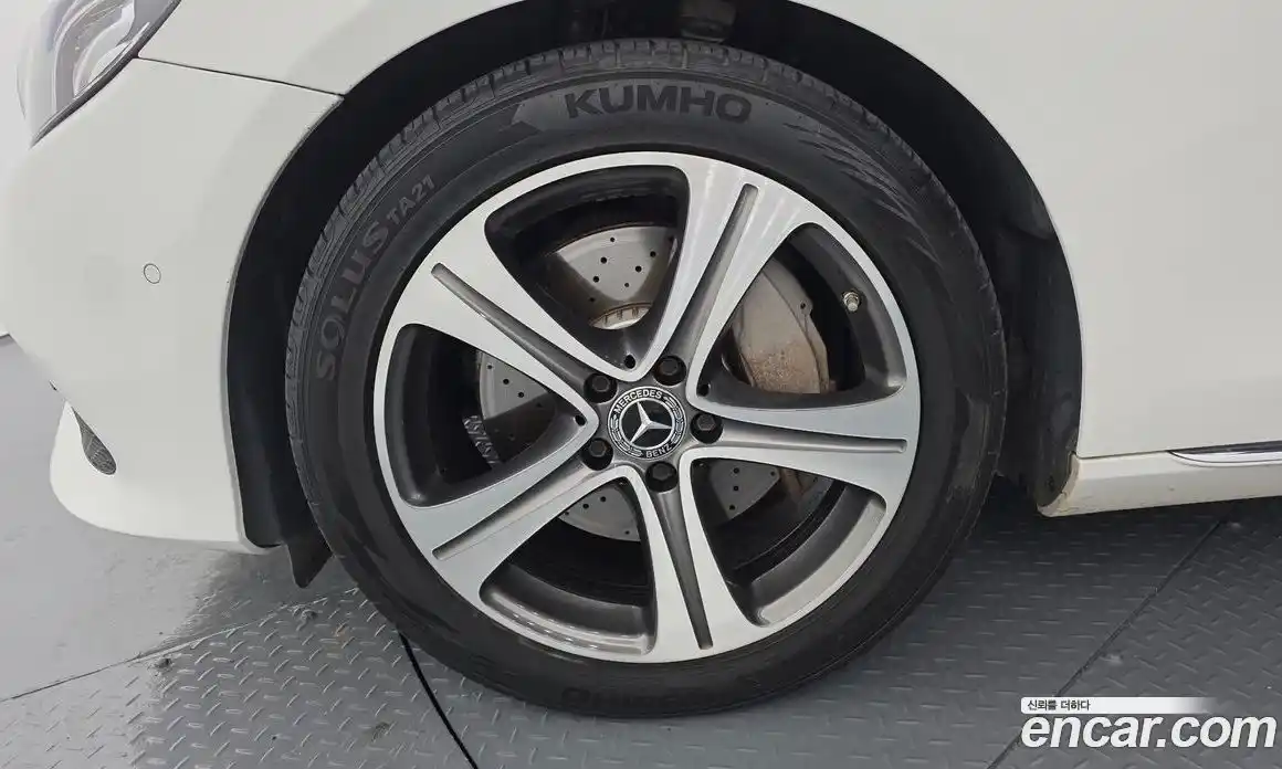 Mercedes-Benz E-Class 2019 2.0 Автомат в Москве № 195535, фото 5