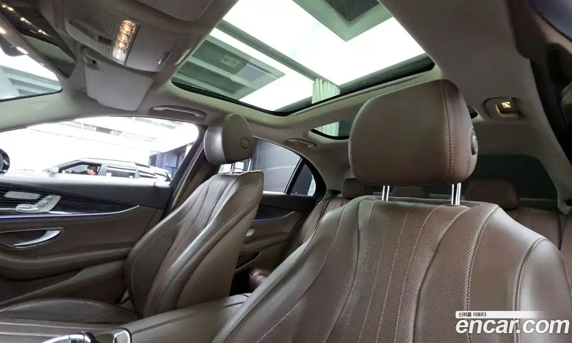 Mercedes-Benz E-Class 2017 3.0 Автомат в Москве № 195713, фото 19