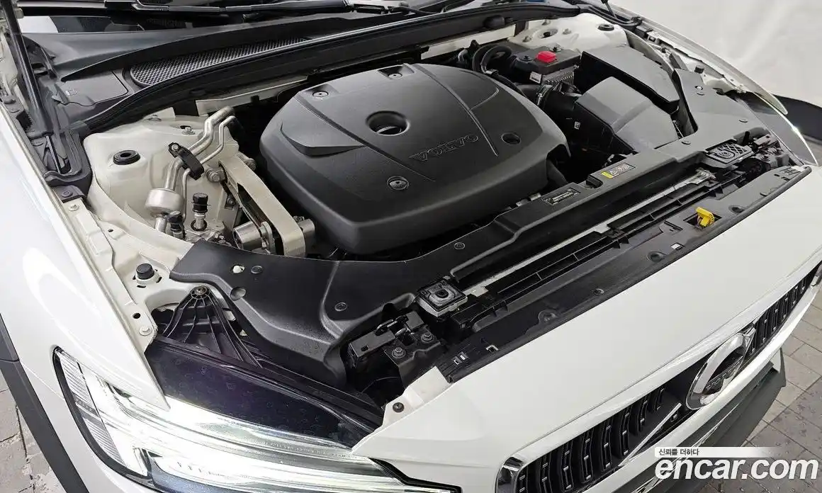 Volvo V60 2020 2.0 Автомат в Москве № 196936, фото 6