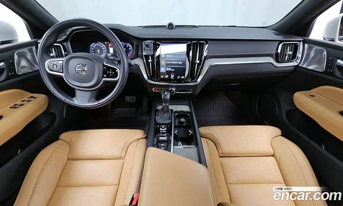 Volvo V60 2020 2.0 Автомат в Москве № 196936, фото 7