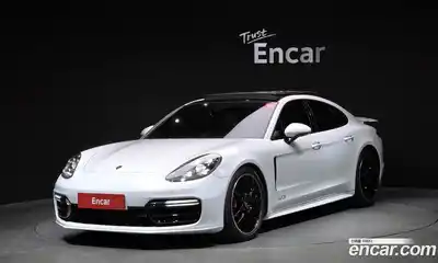 Porsche Panamera, 2020
