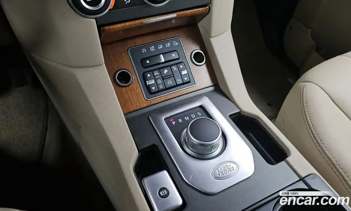 Land Rover Discovery 2016 3.0 Автомат в Москве № 198257, фото 9