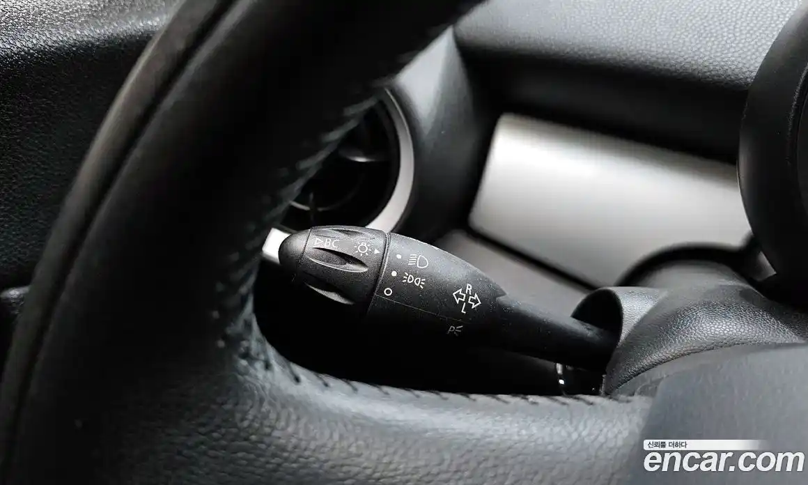 Mini Cooper 2013 1.6 Автомат в Москве № 198436, фото 15