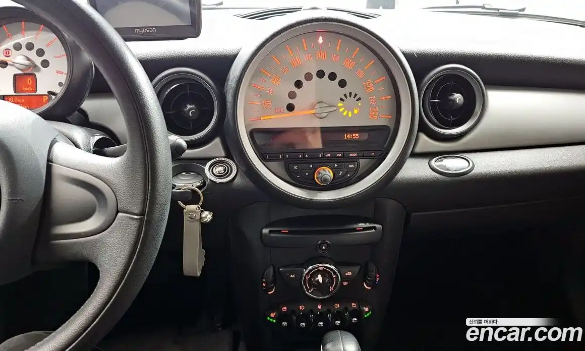 Mini Cooper 2013 1.6 Автомат в Москве № 198436, фото 16