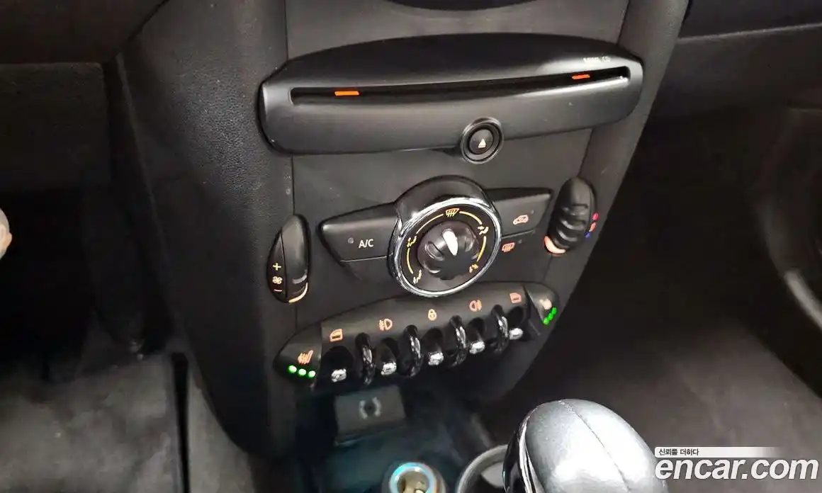 Mini Cooper 2013 1.6 Автомат в Москве № 198436, фото 17