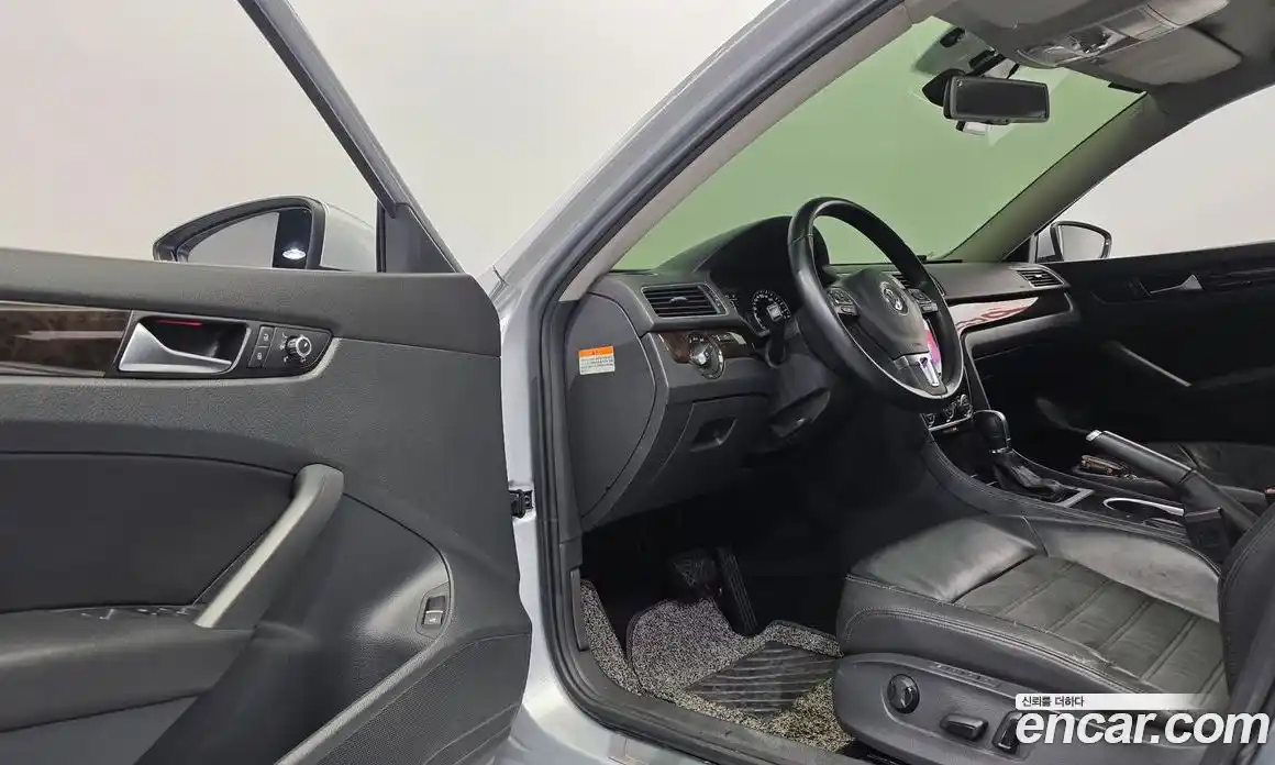 Volkswagen Passat 2014 2.0 Автомат в Москве № 199144, фото 12