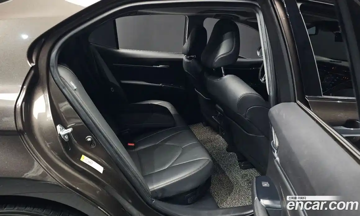 Toyota Camry 2018 2.5 Автомат в Москве № 199689, фото 12