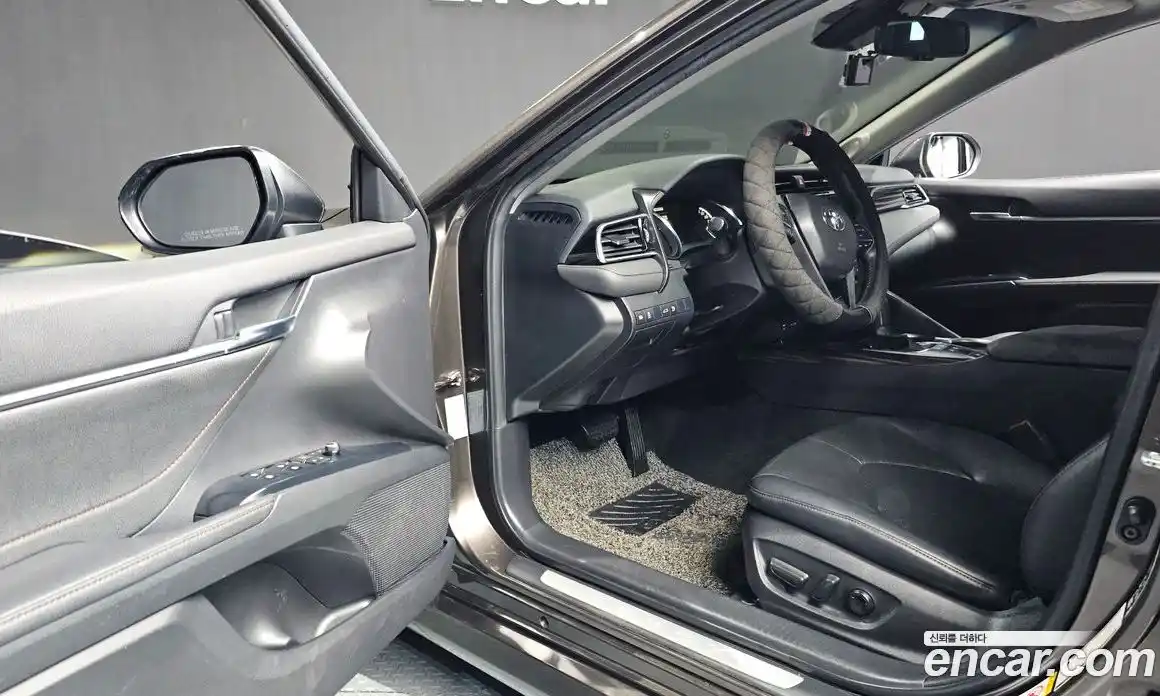 Toyota Camry 2018 2.5 Автомат в Москве № 199689, фото 10