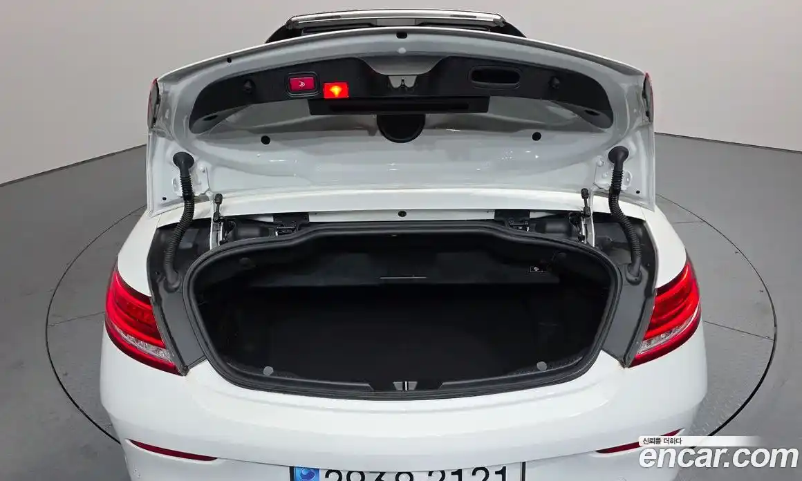 Mercedes-Benz C-Class 2018 2.0 Автомат в Москве № 212251, фото 20