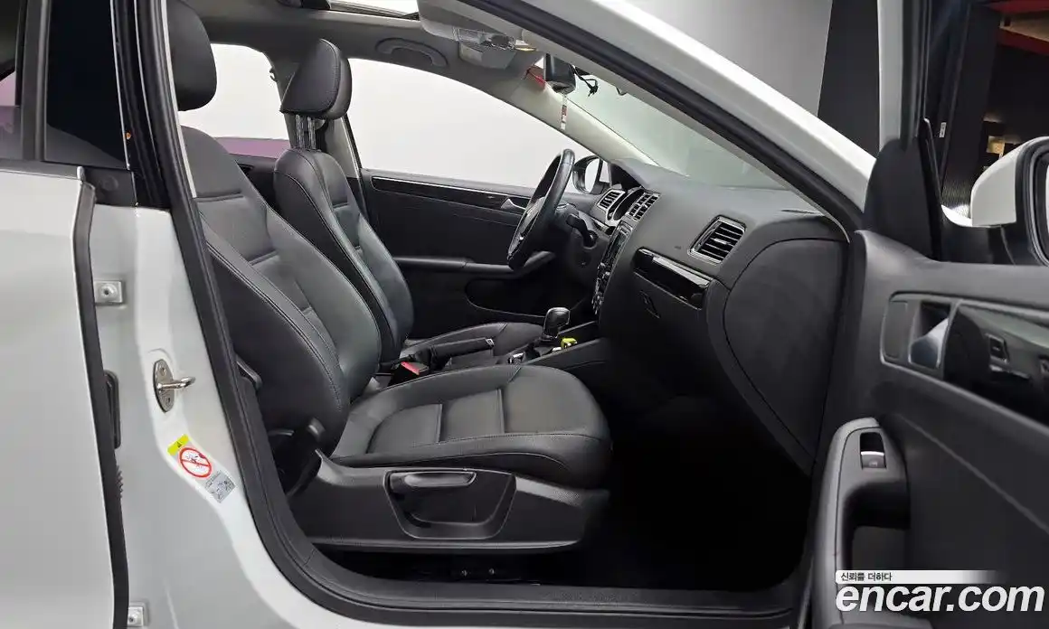 Volkswagen Jetta 2015 2.0 Автомат в Москве № 214996, фото 11