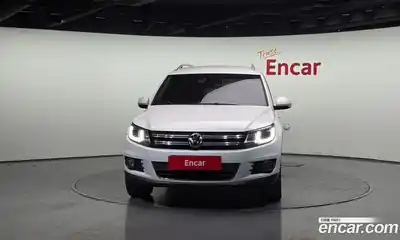 Volkswagen Tiguan 2016 2.0 Автомат в Москве № 215384, миниатюра 3
