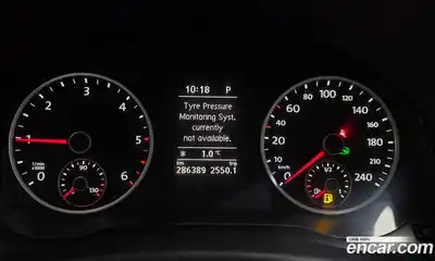 Volkswagen Tiguan 2016 2.0 Автомат в Москве № 215384, миниатюра 8