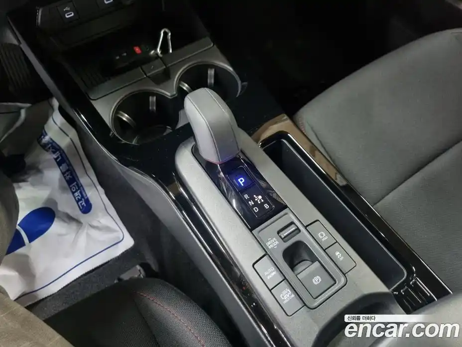 Toyota Prius 2024 2.0 Автомат в Москве № 215595, фото 15