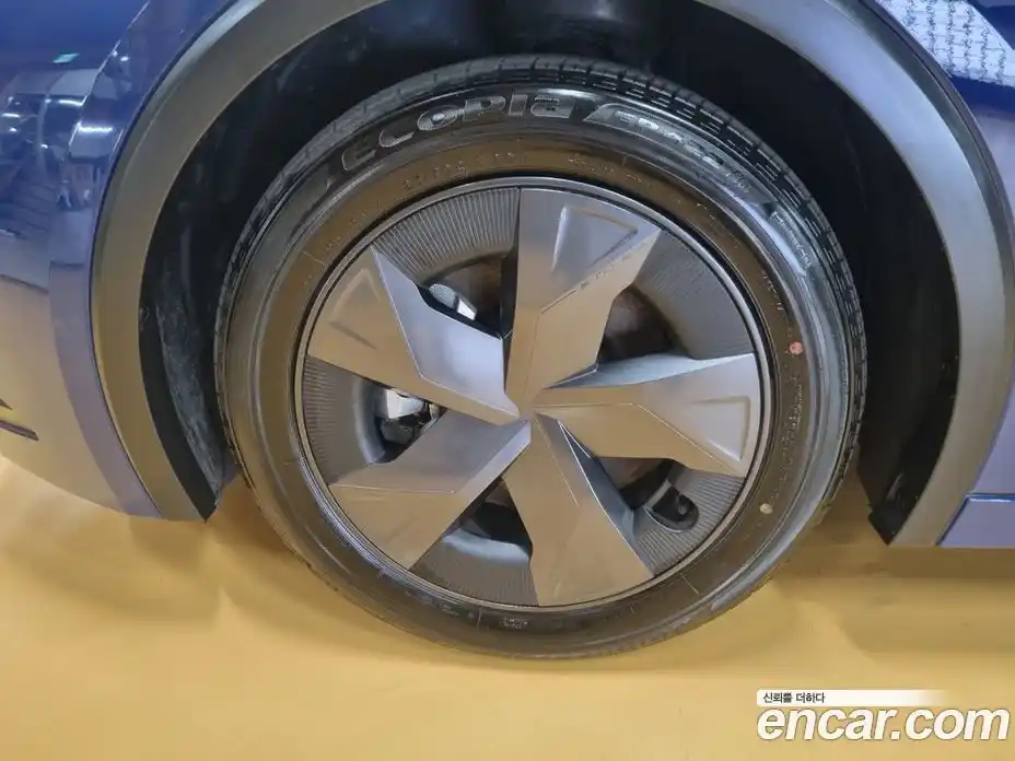 Toyota Prius 2024 2.0 Автомат в Москве № 215595, фото 9