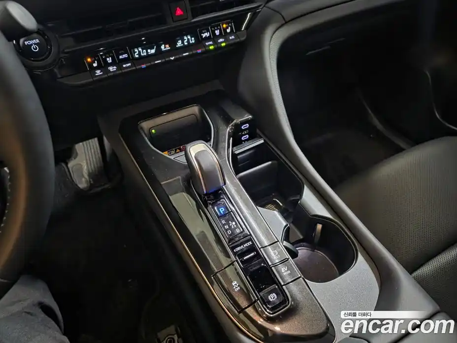 Toyota Crown 2025 2.5 Автомат в Москве № 215598, фото 17