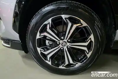 Toyota RAV4 2024 2.5 Автомат в Москве № 215600, миниатюра 11