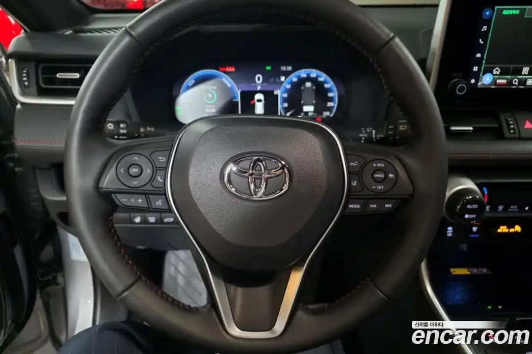 Toyota RAV4 2024 2.5 Автомат в Москве № 215600, фото 15