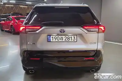 Toyota RAV4 2024 2.5 Автомат в Москве № 215600, миниатюра 4