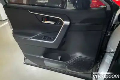 Toyota RAV4 2024 2.5 Автомат в Москве № 215600, миниатюра 10