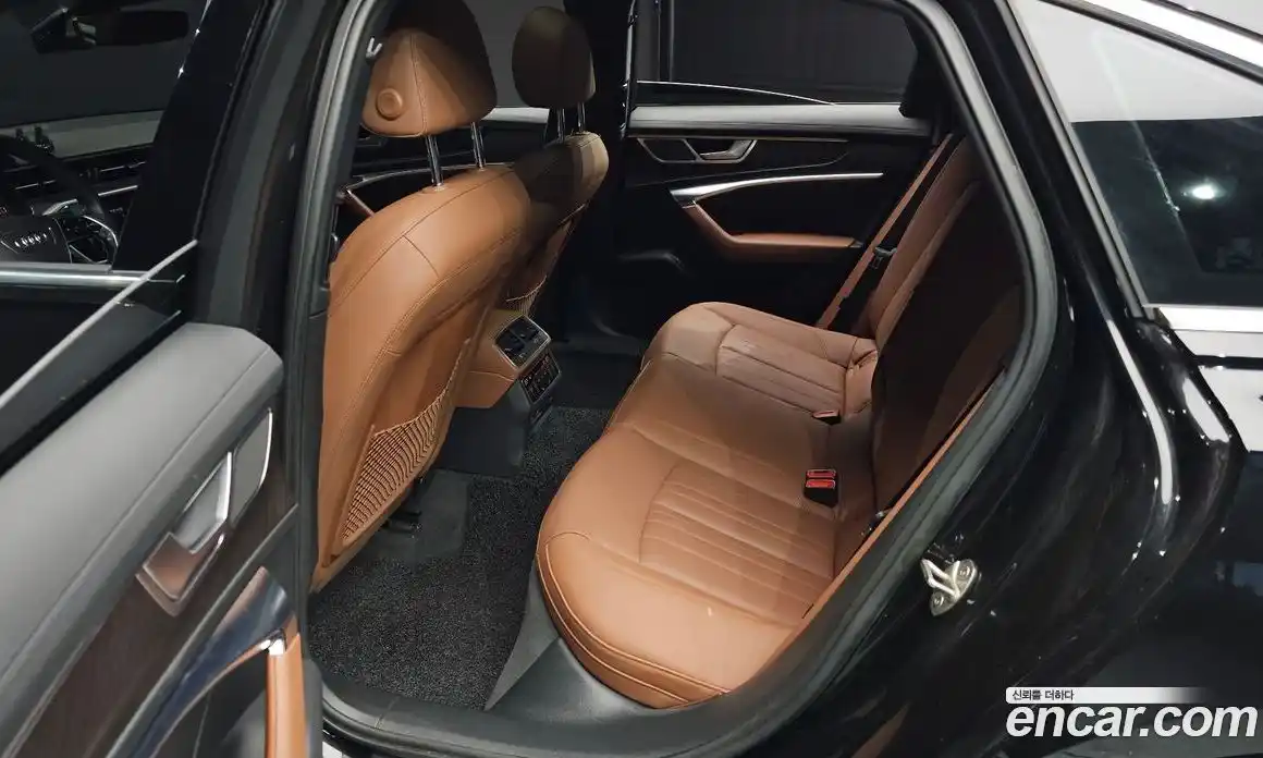 Audi A6 2023 2.0 Автомат в Москве № 229932, фото 12