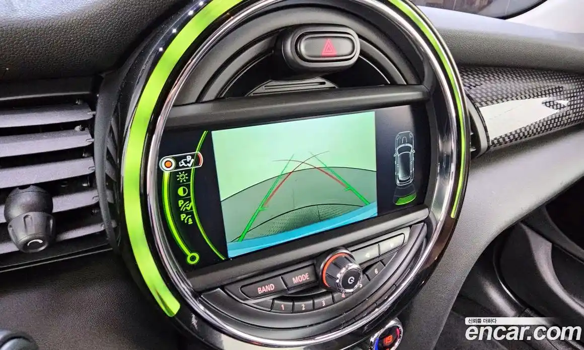 Mini Cooper 2017 2.0 Автомат в Москве № 231435, фото 14