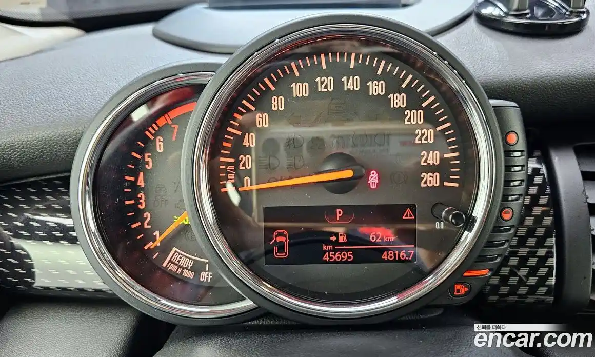 Mini Cooper 2017 2.0 Автомат в Москве № 231435, фото 8