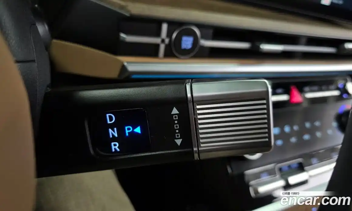 Hyundai Santa Fe 2024 1.6 Автомат в Москве № 247549, фото 9