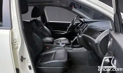 SsangYong Korando 2015 2.0 Автомат в Москве № 28204, миниатюра 11