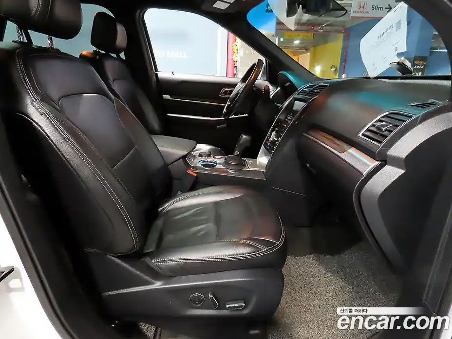 Ford Explorer 2016 2.3 Автомат в Москве № 282134, фото 8