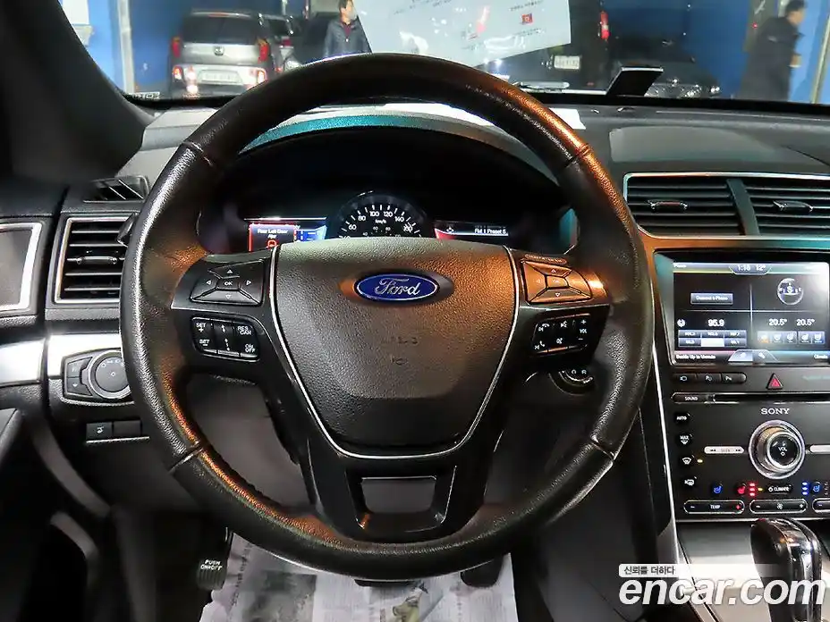 Ford Explorer 2016 2.3 Автомат в Москве № 282134, фото 9