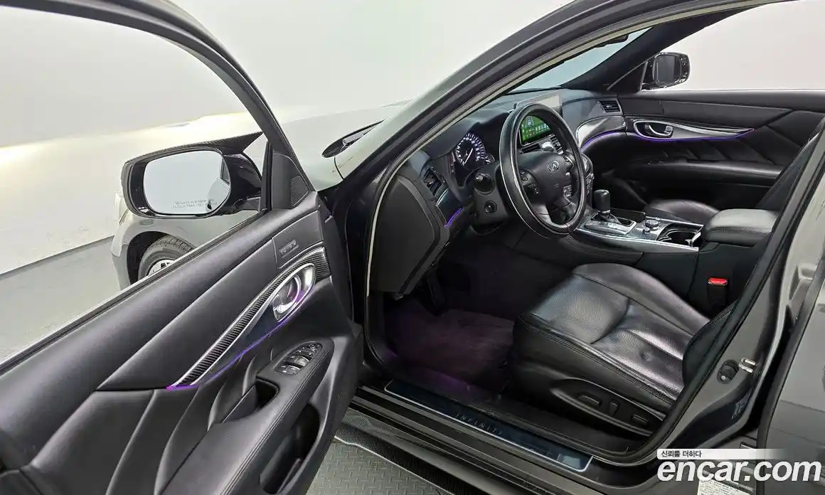 Infiniti Q70 2015 3.7 Автомат в Москве № 284134, фото 10