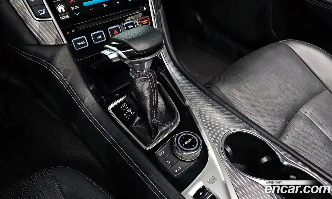 Infiniti Q50 2014 2.1 Автомат в Москве № 294393, фото 9