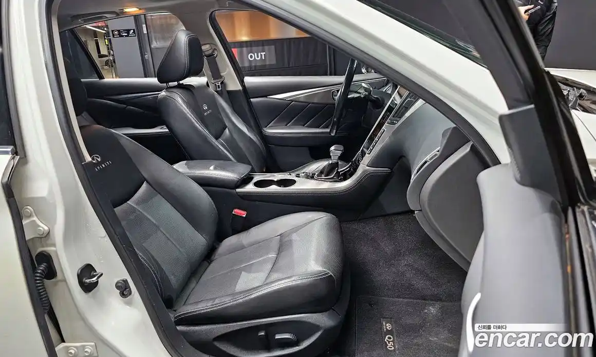 Infiniti Q50 2014 2.1 Автомат в Москве № 294393, фото 10