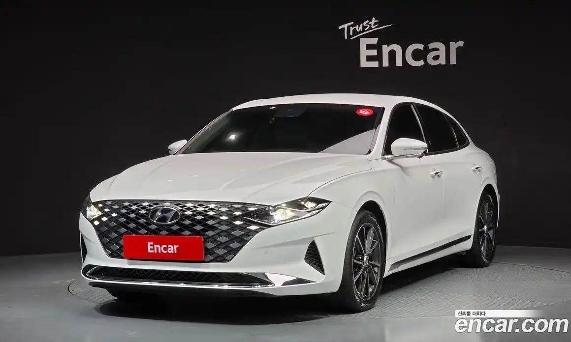 Hyundai Grandeur 2022 2.5 Автомат в Москве № 320627, фото 1