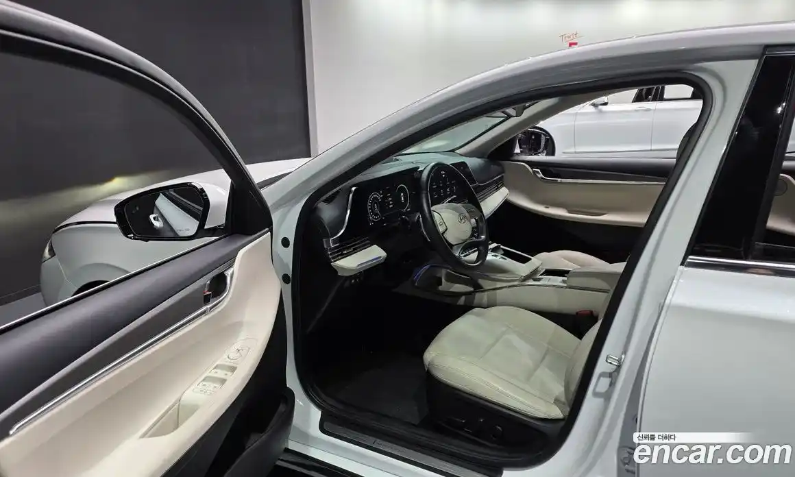 Hyundai Grandeur 2022 2.5 Автомат в Москве № 320627, фото 11