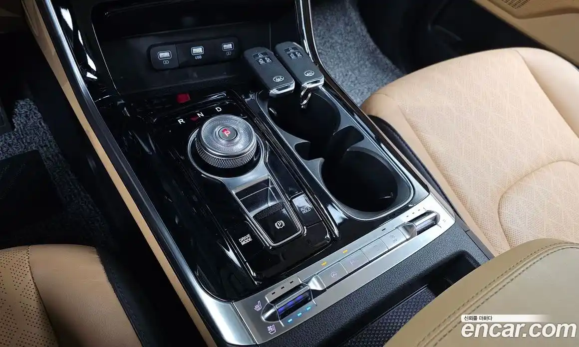 Kia Canival 2021 2.2 Автомат в Москве № 339055, фото 9