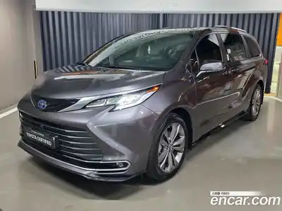 Toyota Sienna, 2024