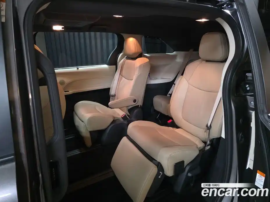 Toyota Sienna 2024 2.5 Автомат в Москве № 361215, фото 16