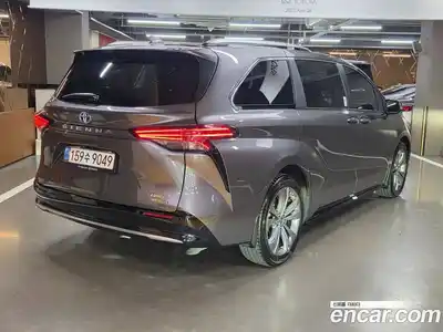 Toyota Sienna 2024 2.5 Автомат в Москве № 361215, миниатюра 2