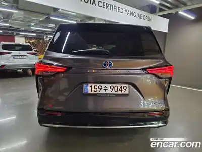 Toyota Sienna 2024 2.5 Автомат в Москве № 361215, миниатюра 4