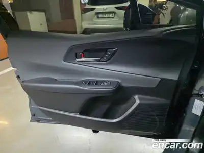 Toyota Prius 2024 2.0 Автомат в Москве № 361216, миниатюра 11