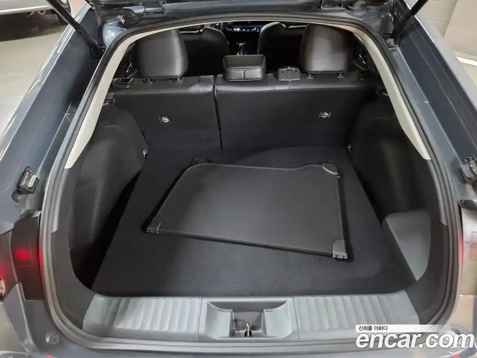 Toyota Prius 2024 2.0 Автомат в Москве № 361216, фото 6