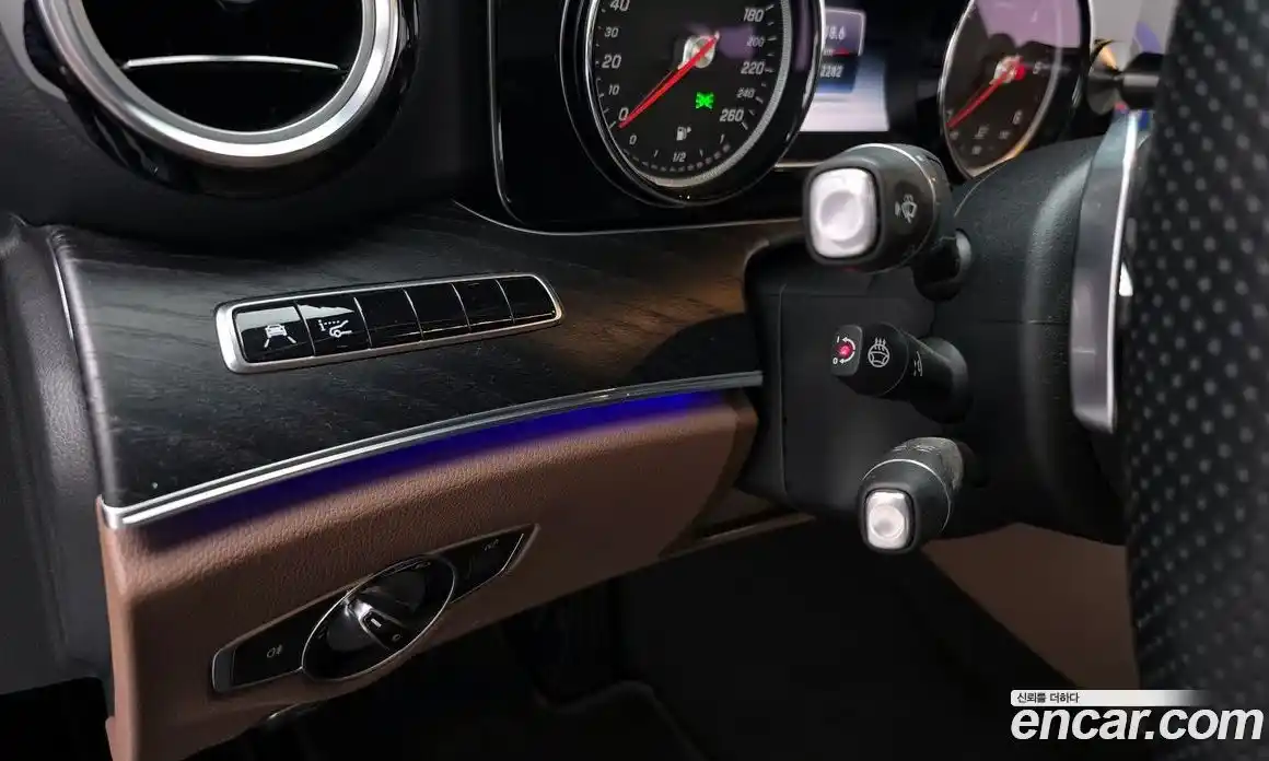 Mercedes-Benz E-Class 2018 1.9 Автомат в Москве № 391015, фото 17