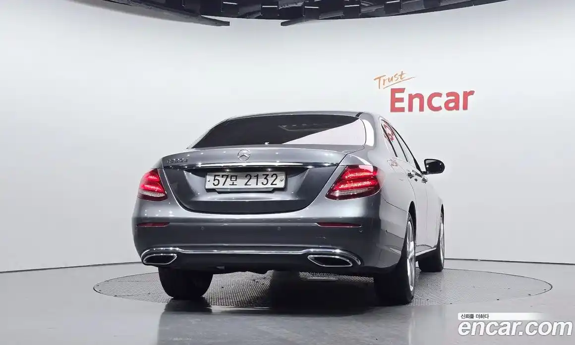 Mercedes-Benz E-Class 2018 1.9 Автомат в Москве № 391015, фото 4